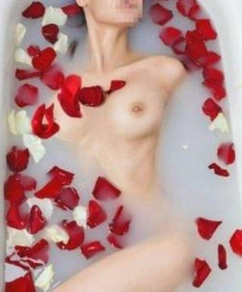 Уверен, ты не пожалеешь! 😘
💋 Я предлагаю тебе самые разнообразные услуги - от классического секса до экспериментов. Готова исполнить все твои сокровенные желания и фантазии. Ты останешься доволен и захочешь вернуться ко мне снова и снова! 🌟
📷 На моей страничке ты найдешь реальные фото, которые помогут тебе представить, насколько я сексуальна и привлекательна. Мои очаровательные глаза и идеальные формы обязательно пленят тебя с первого взгляда! 😍
✨ Мои клиенты говорят, что я не только красива, но и интеллектуальна. Я обладаю нейтральным слухом, а также обладаю навыками тантрического массажа. Гарантирую, что ты помнишь нашу встречу с улыбкой! 💫
💬 Отзывы о моих услугах говорят сами за себя! Мои постоянные клиенты оценивают меня, как самую зажигательную и страстную индивидуалку в Москве. Я хочу подарить тебе незабываемые ощущения и удовольствие! 💥
💌 Живу в Москве и готова встретиться с тобой в любое удобное для тебя время. Звони мне и давай организуем незабываемую встречу! Я уверена, тебе со мной понравится... и это будет только начало нашего приключения! 😉💃 Миросика